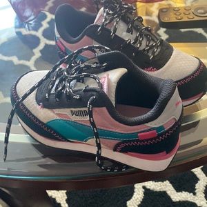 Kids sneakers